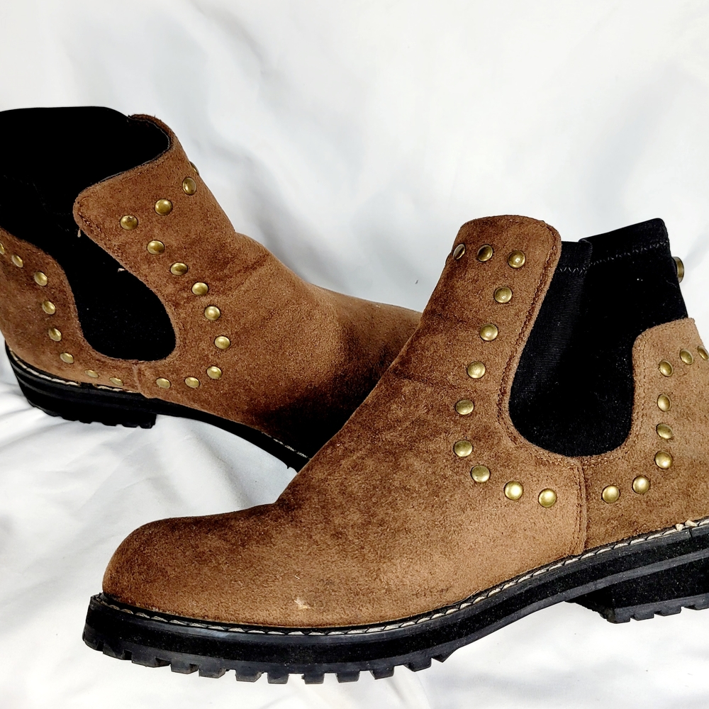 7 Seven Brown Suede Women's Boots with Gold Studs